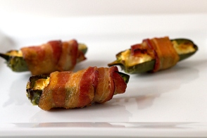 bacon-wrapped-jalapenos-1-550